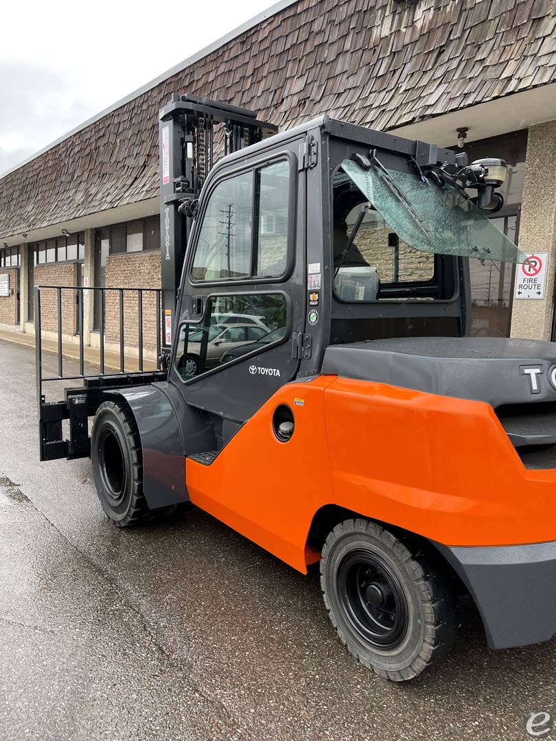 2015 Toyota 8FD45U Pneumatic Tire Forklift - 123Forklift