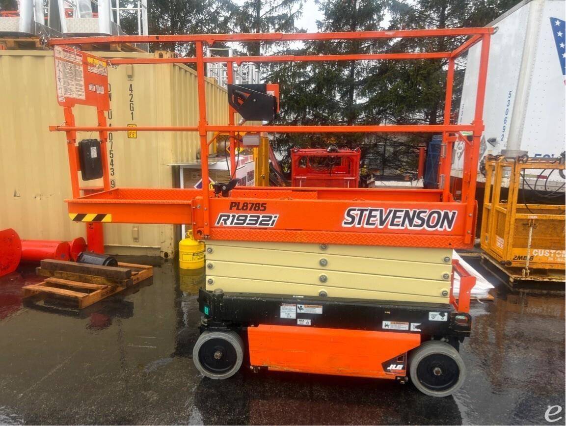 2021 JLG R1932i