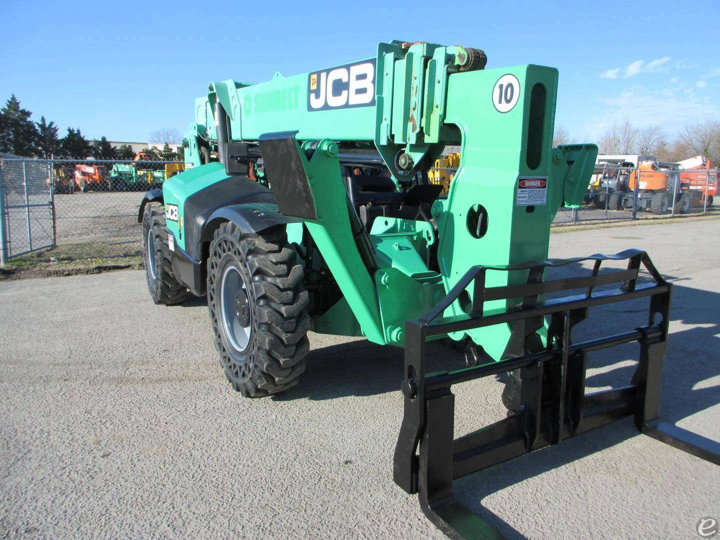 2017 JCB 510-56