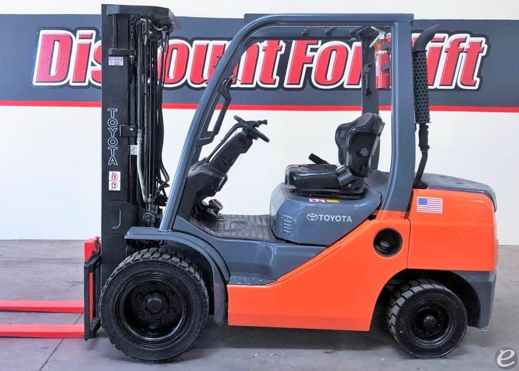  Toyota 8FD35U Diesel Forklift - 123Forklift