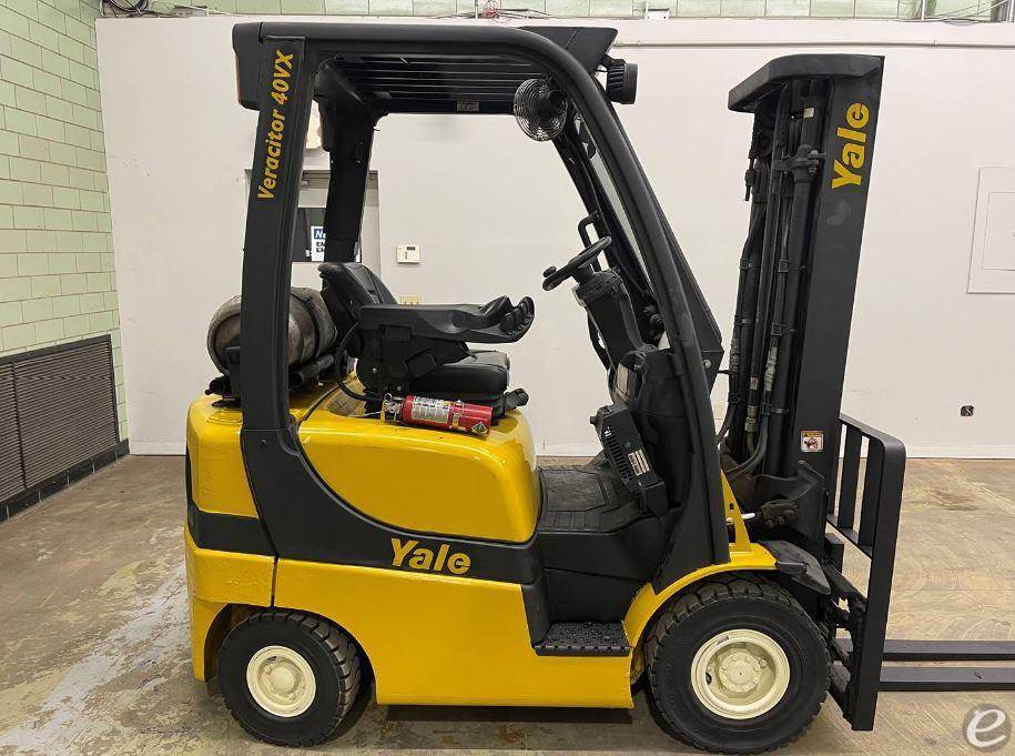 2014 Yale GLP040SVX LP Gas Forklift...