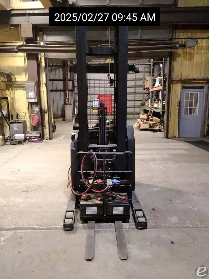 2016 Yale NR035EB