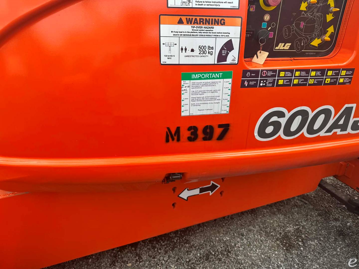 2017 JLG 600AJ