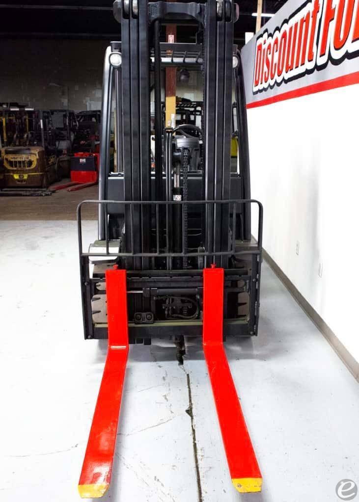 2016 Yale GP050LX