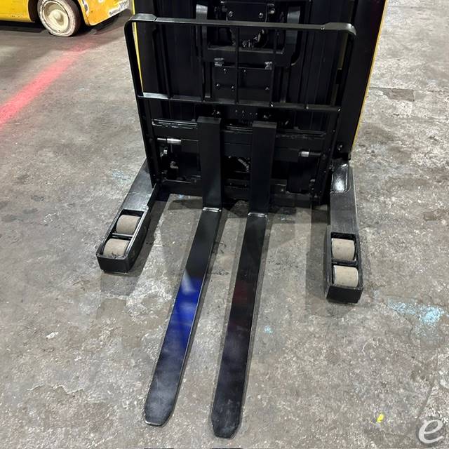 2021 Yale NR045EB