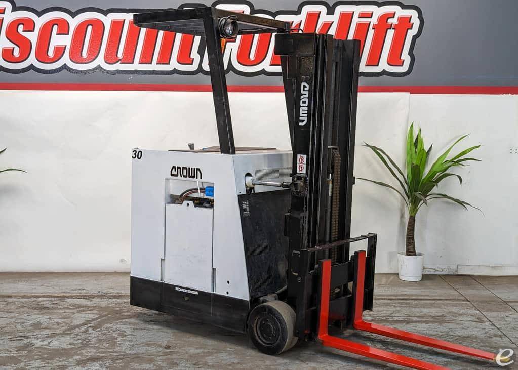 1994 Crown 30RCTT Electric Forklift - 123Forklift