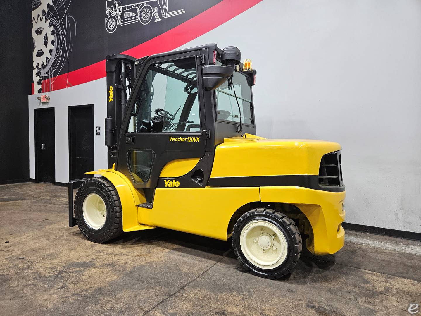 2017 Yale GDP120VX
