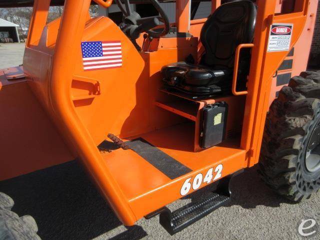 2016 JLG 6042