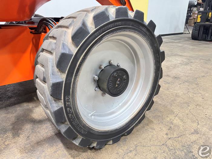 2013 JLG 600AJ