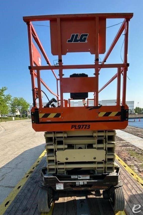 2021 JLG R3246