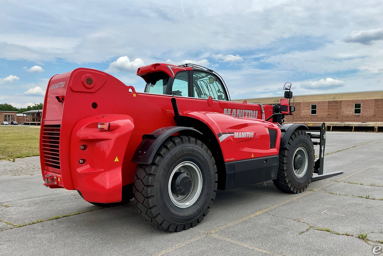 2026 Manitou MHT 10200