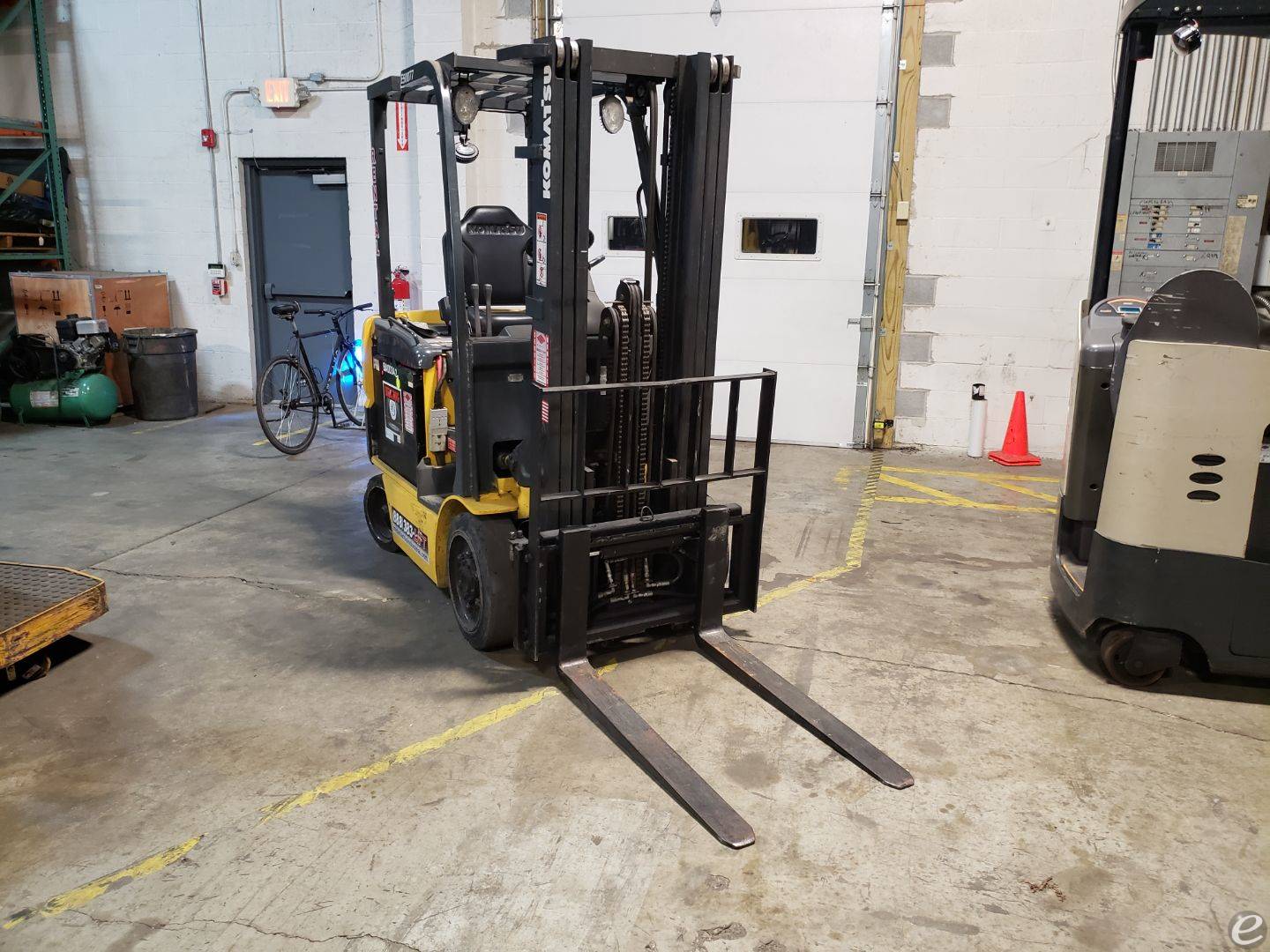 2006 Komatsu FB25SH-6 Electric Forklift - 123Forklift