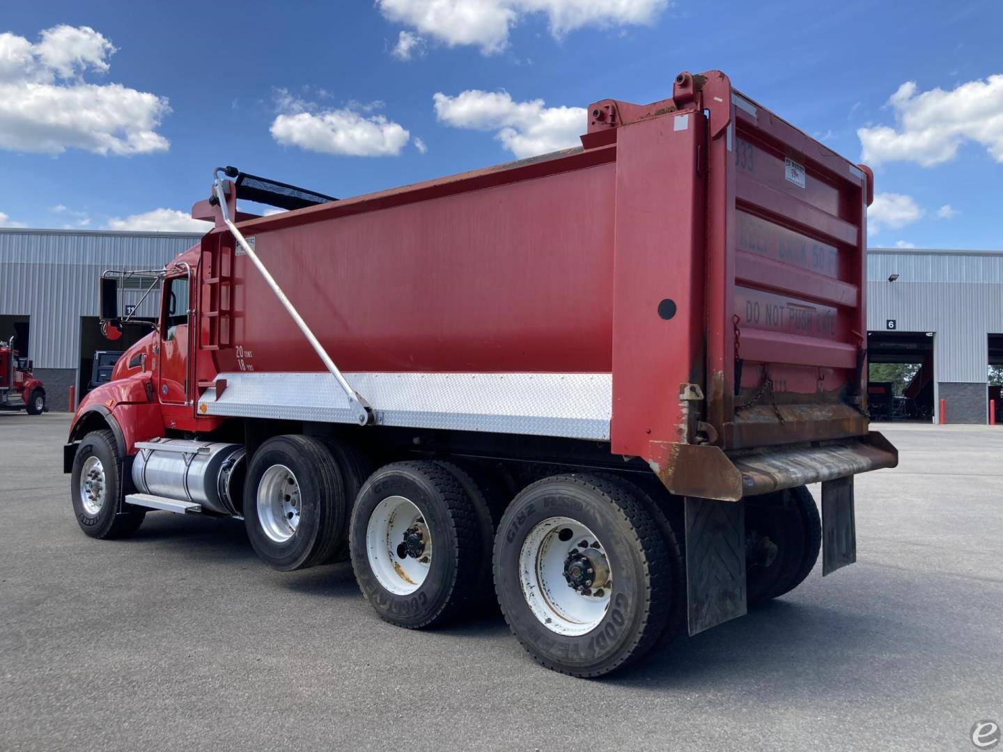 2019 Kenworth T440