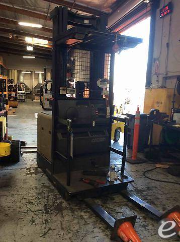 2002 Crown SP3020-30 Electric Order Picker - 123Forklift