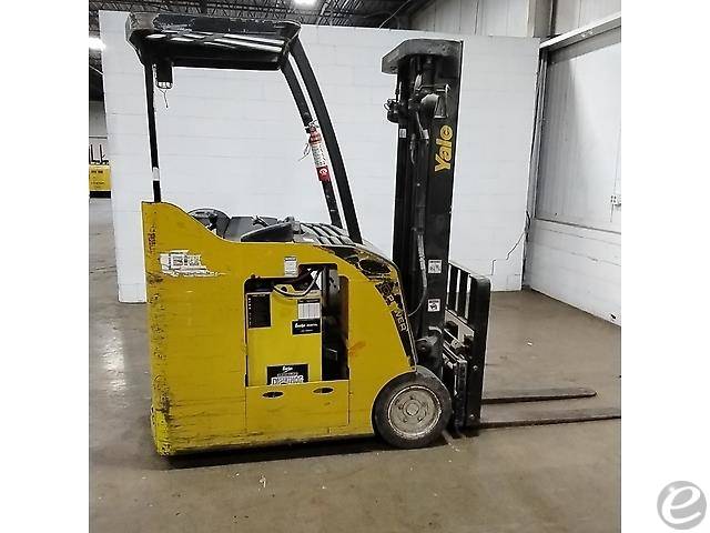 2019 Yale ESC040AD
