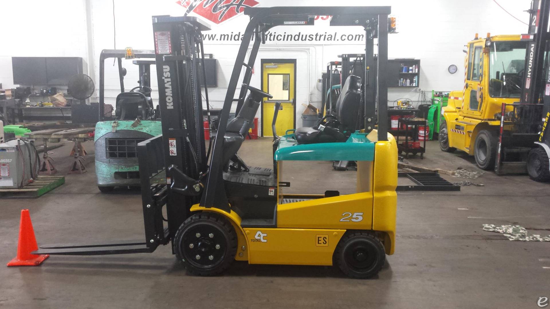 2016 Komatsu FB25SHU-6 Electric For...