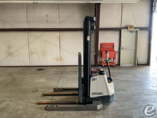 2016 Crown SX3000-40