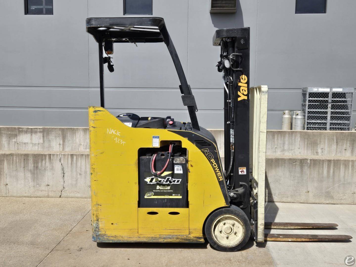 2019 Yale ESC030AD