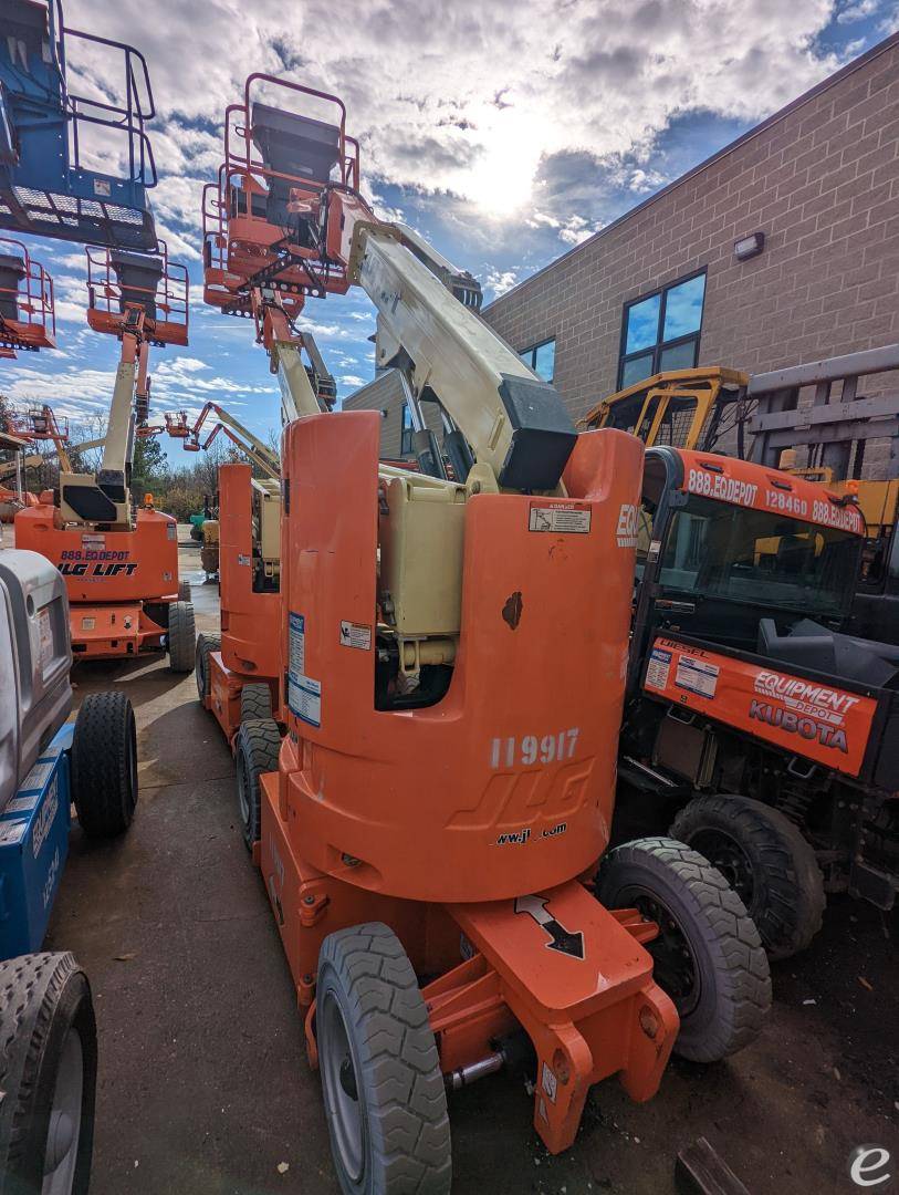 2015 JLG E300AJPN