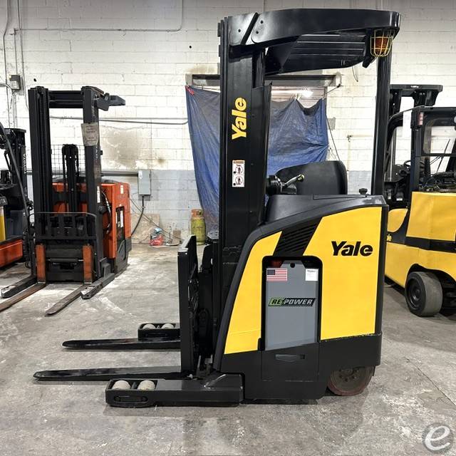 2021 Yale NR040DC