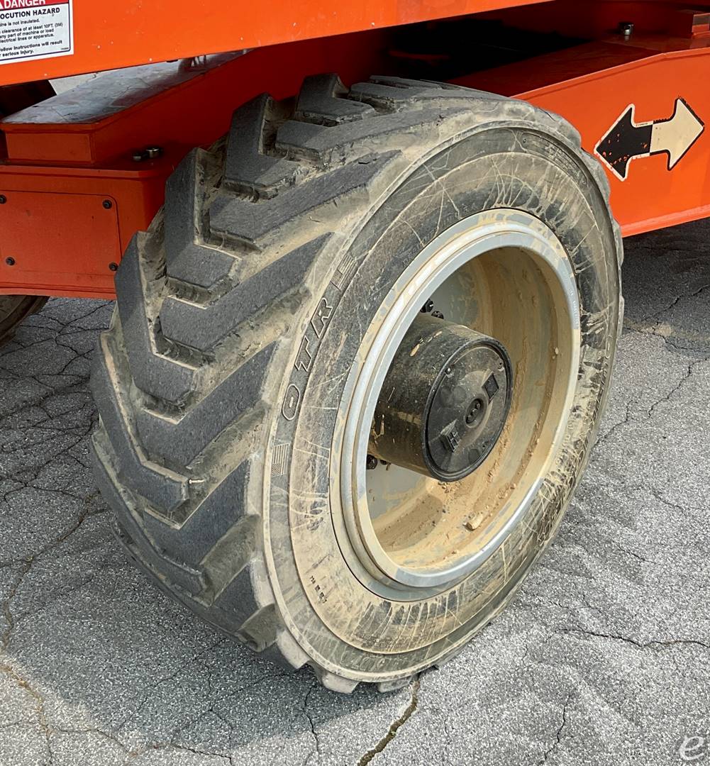 2017 JLG 1850SJP