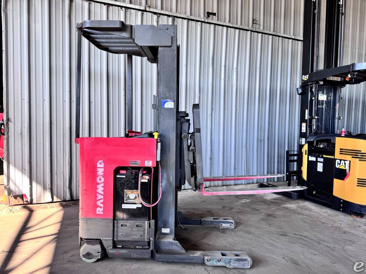 1998 Raymond EASI-R30TT Electric Reach Truck - 123Forklift