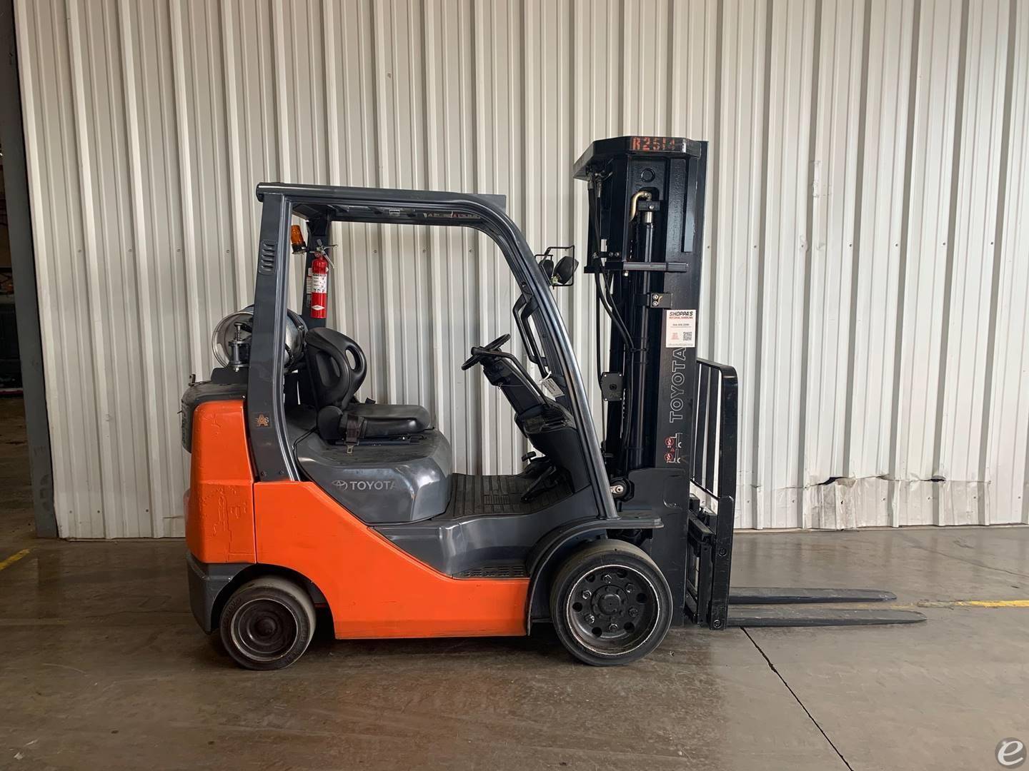 2011 Toyota 8FGCU25 LP Gas Forklift...