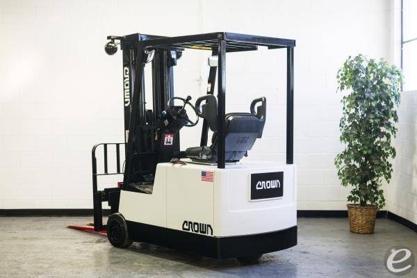 1995 Crown 30SCTT-S Electric Forklift - 123Forklift