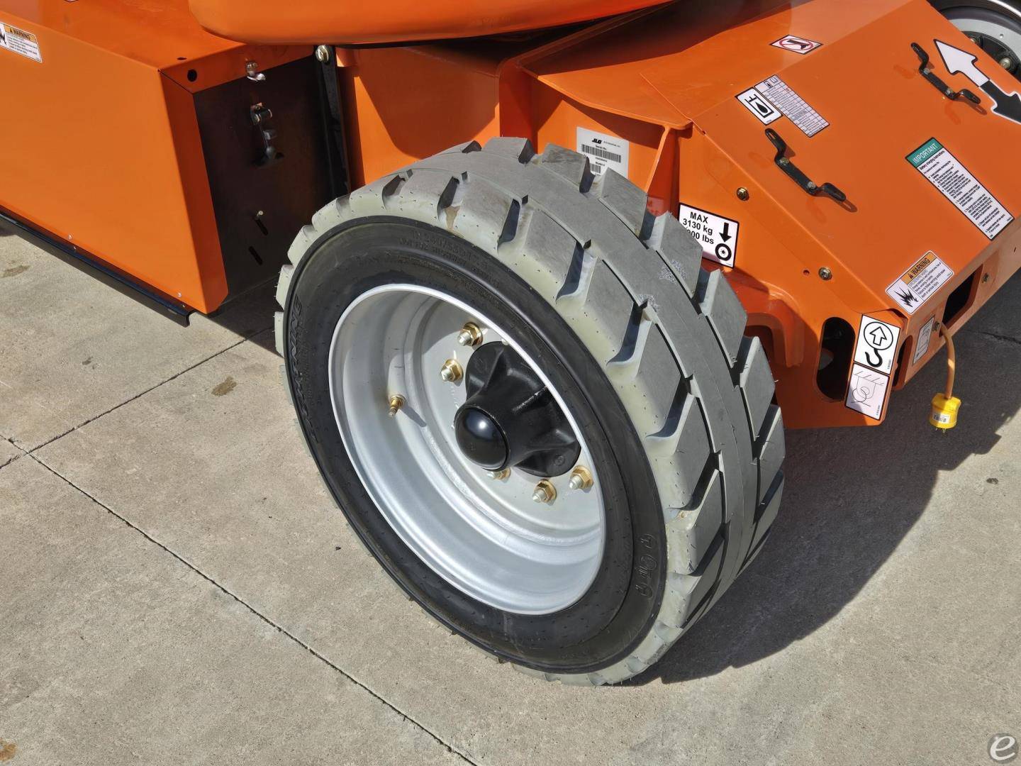 2022 JLG E450AJ