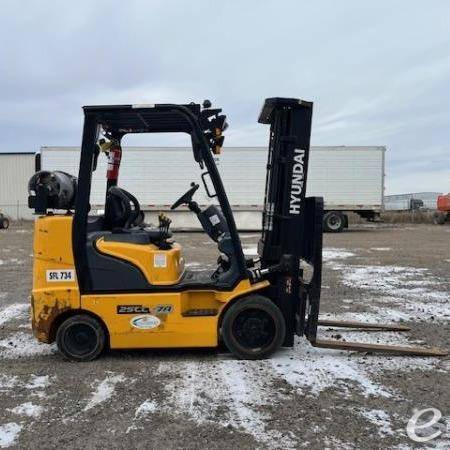 2021 Hyundai 25LC-7A