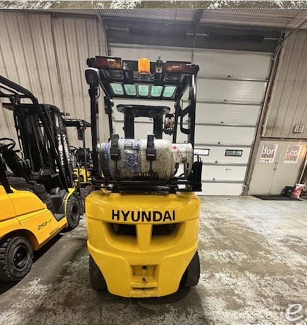 2017 Hyundai 25L-7A