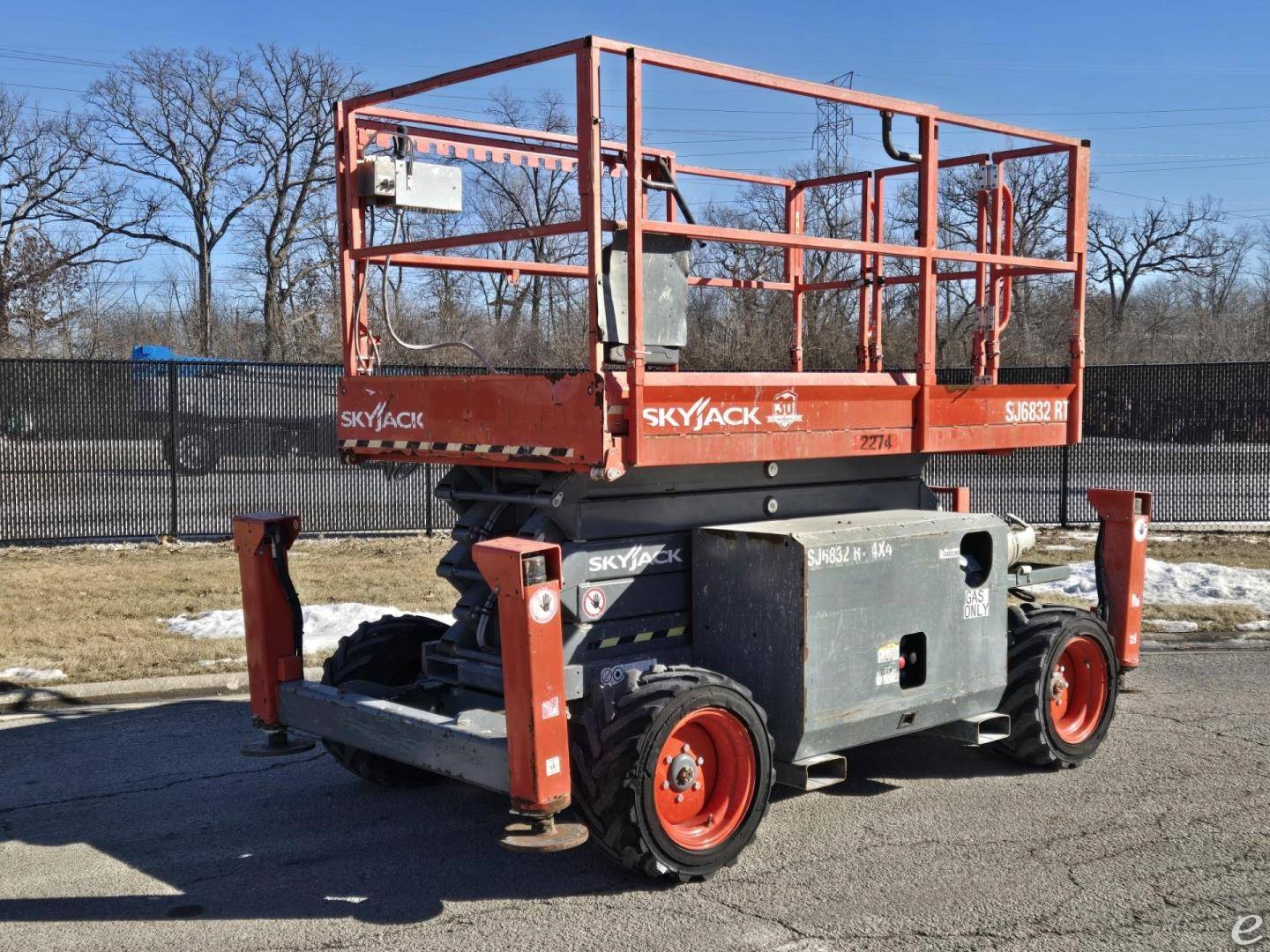 2016 Skyjack SJ6826RT Dual Fuel Scissor Lift - 123Forklift