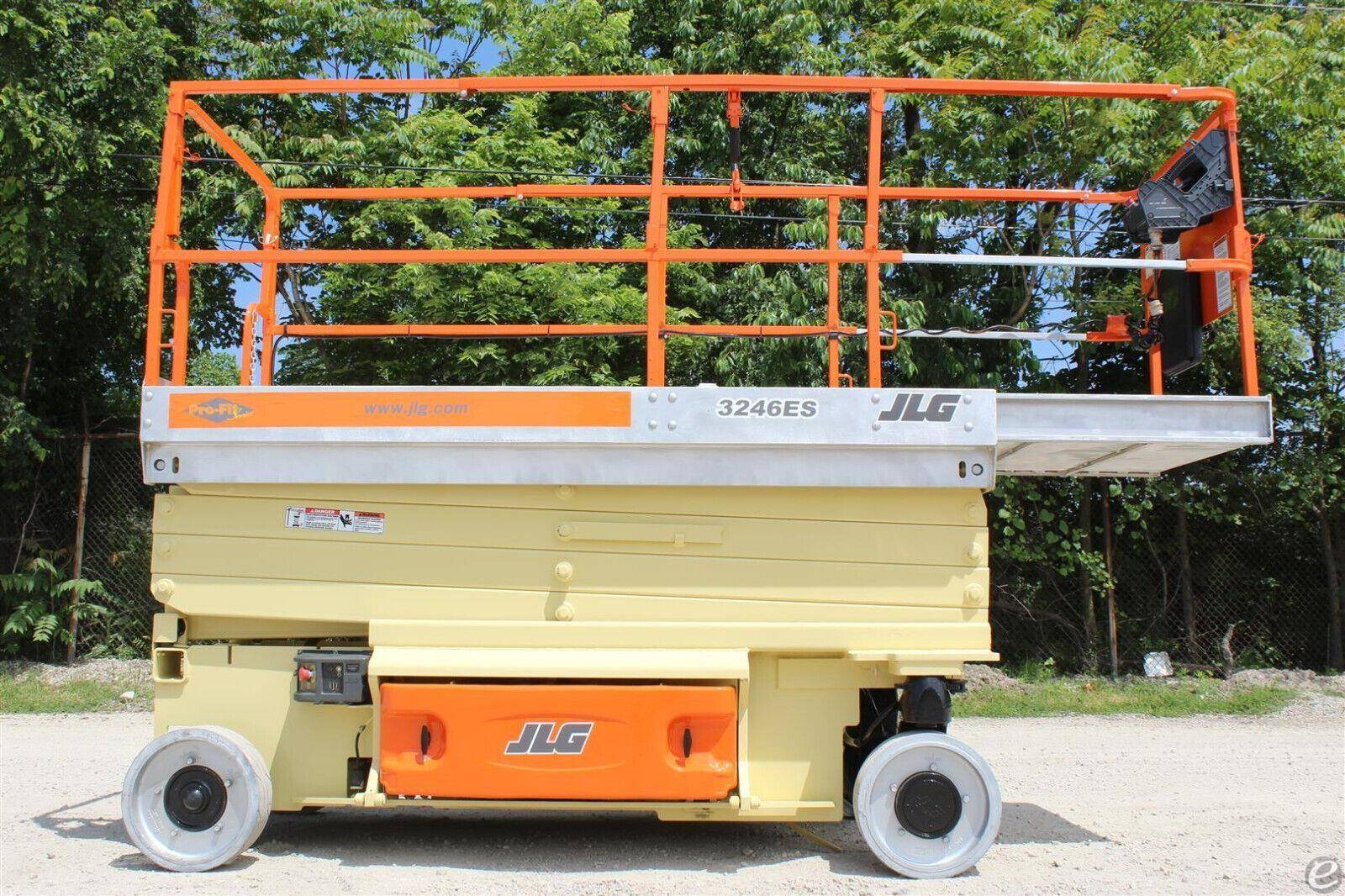 2013 JLG 3246ES Electric Scissor Li...