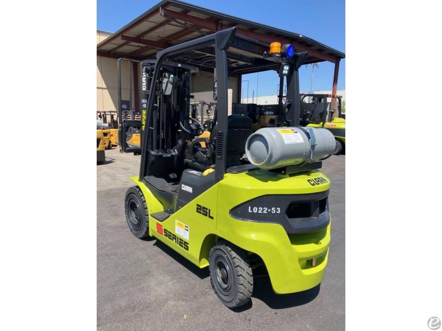 2022 Clark S25L