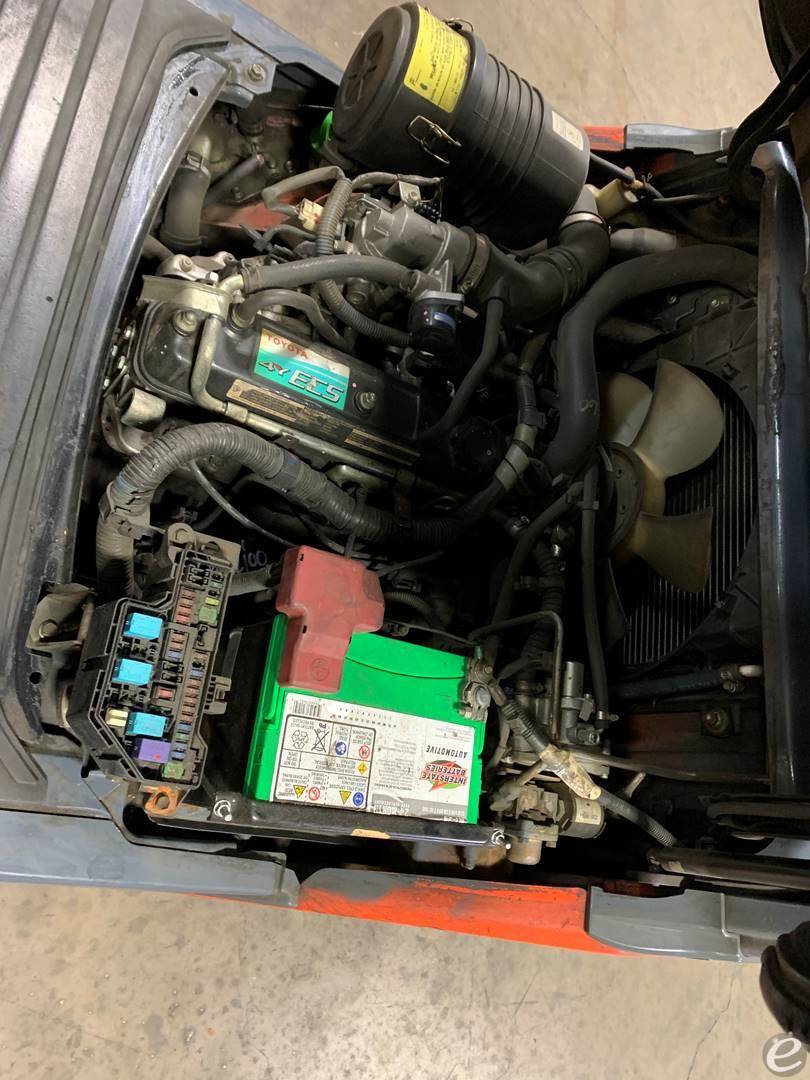 2018 Toyota 8FD80U Diesel Forklift - 123Forklift