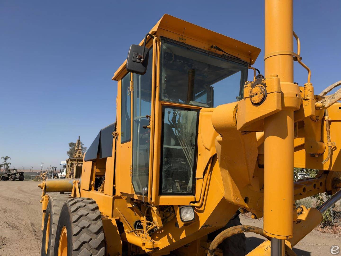 1992 John Deere 670B