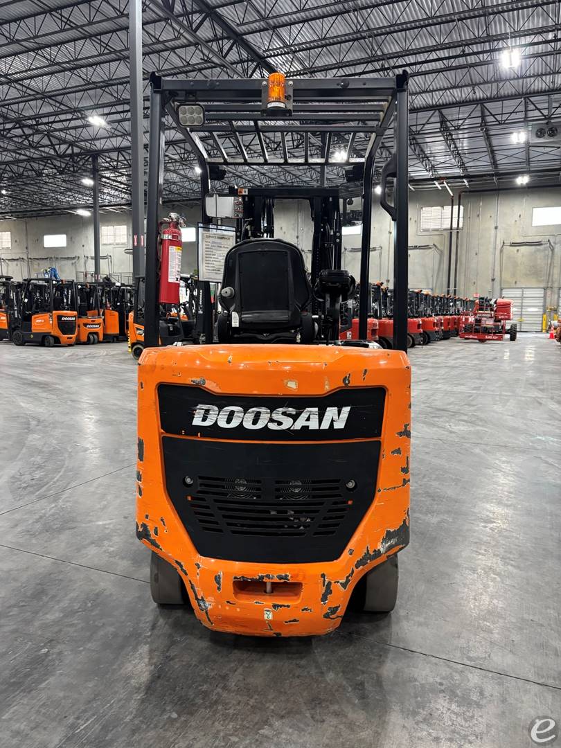 2022 Doosan BC32S-9