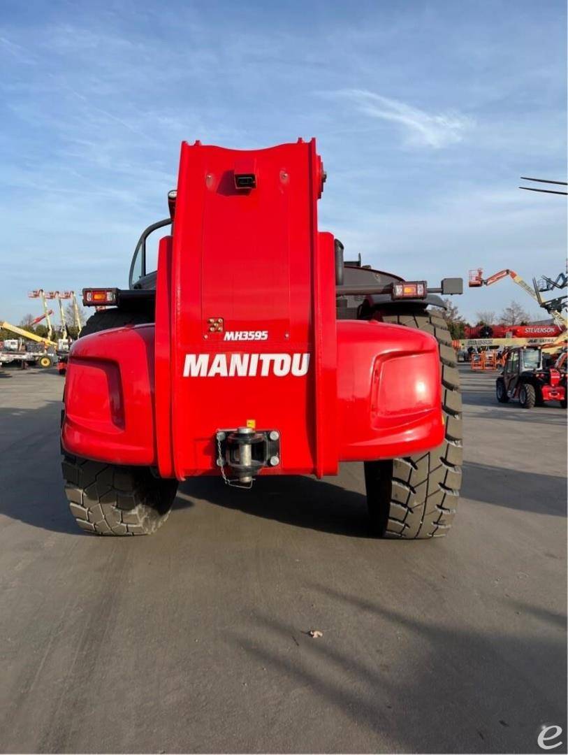 2023 Manitou MHT12330
