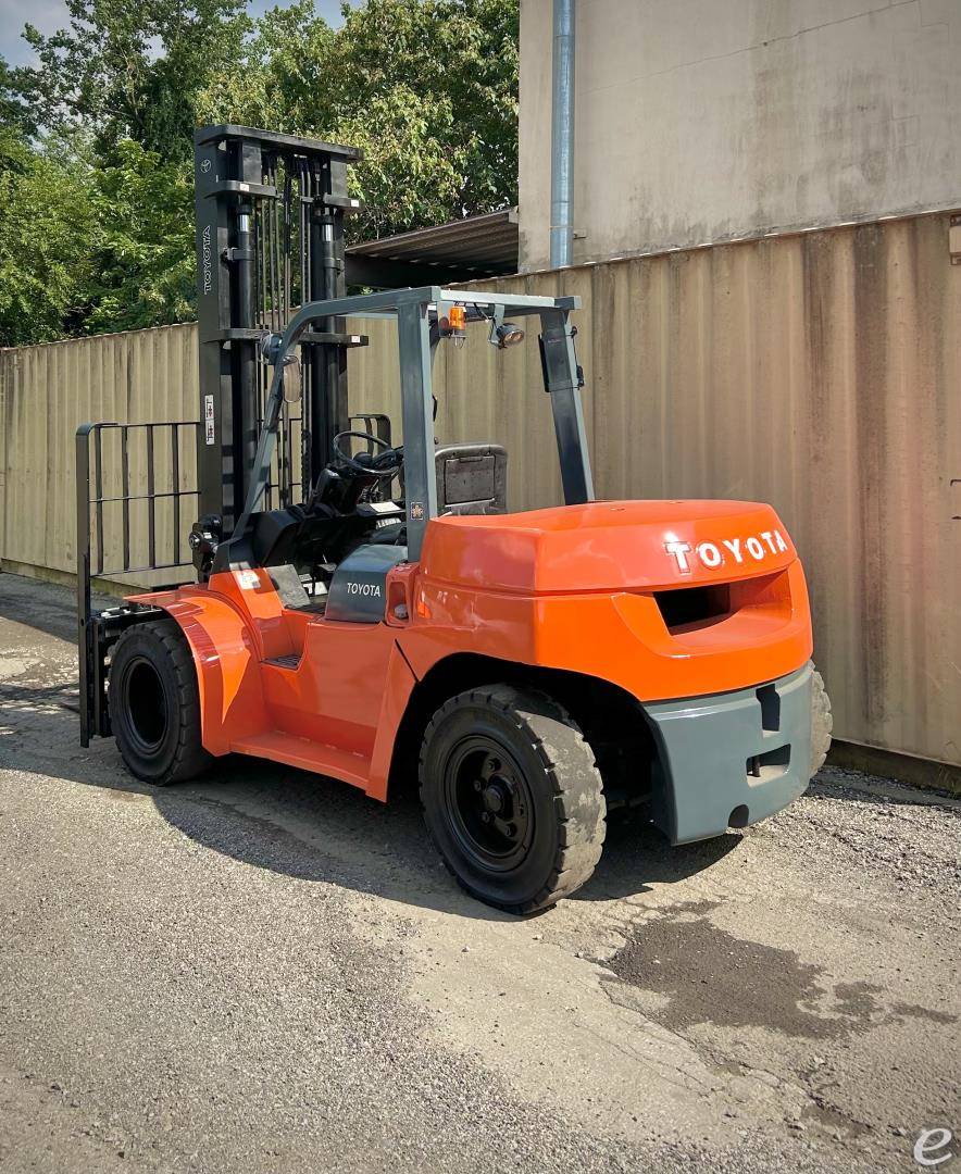2004 Toyota 7FDU70