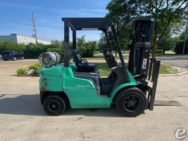 2019 Mitsubishi FG30N