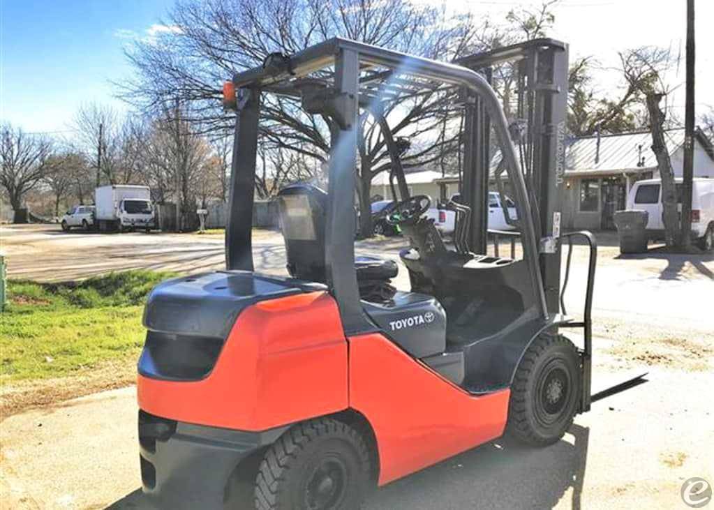 2013 Toyota 8FDU25 Diesel Forklift - 123Forklift