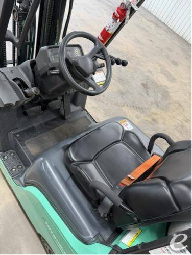 2016 Mitsubishi FGC15N