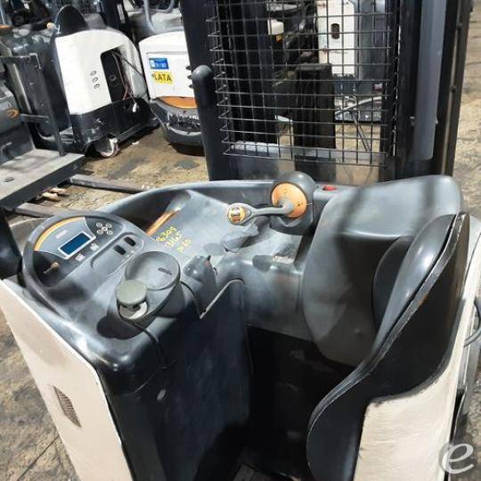 2018 Crown RR5725-45