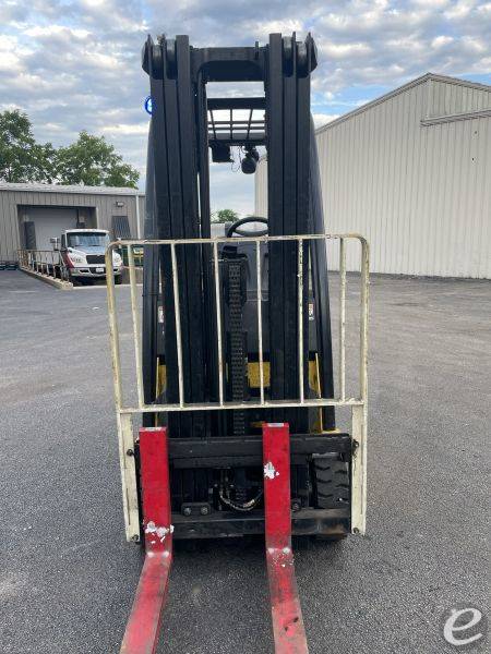 2017 Yale GLC030VXNRAE082