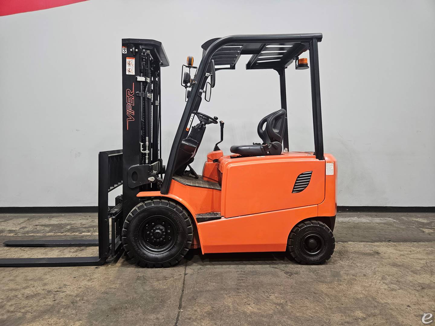 2023 Viper Lift Trucks FB25
