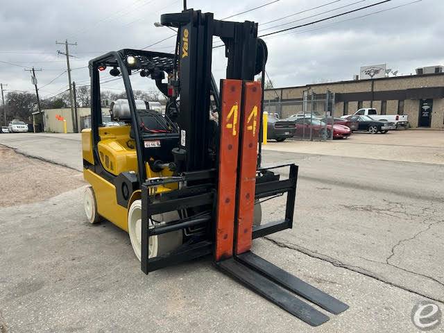 2019 Yale GLC135VXNEUE100