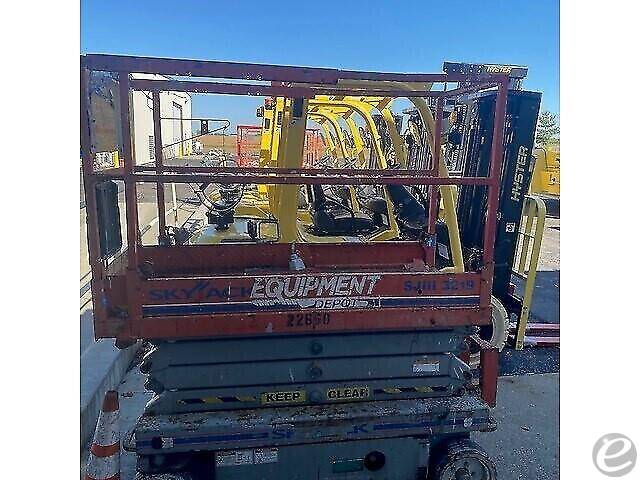  Skyjack SJ-3219 Electric Scissor Lift - 123Forklift