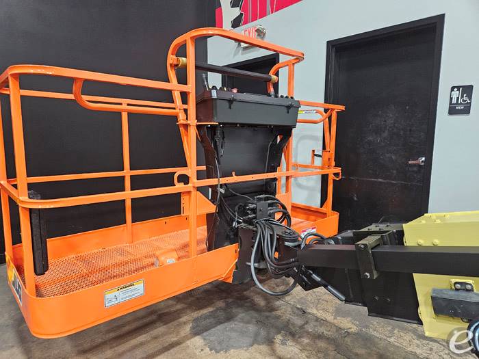 2016 JLG 600S