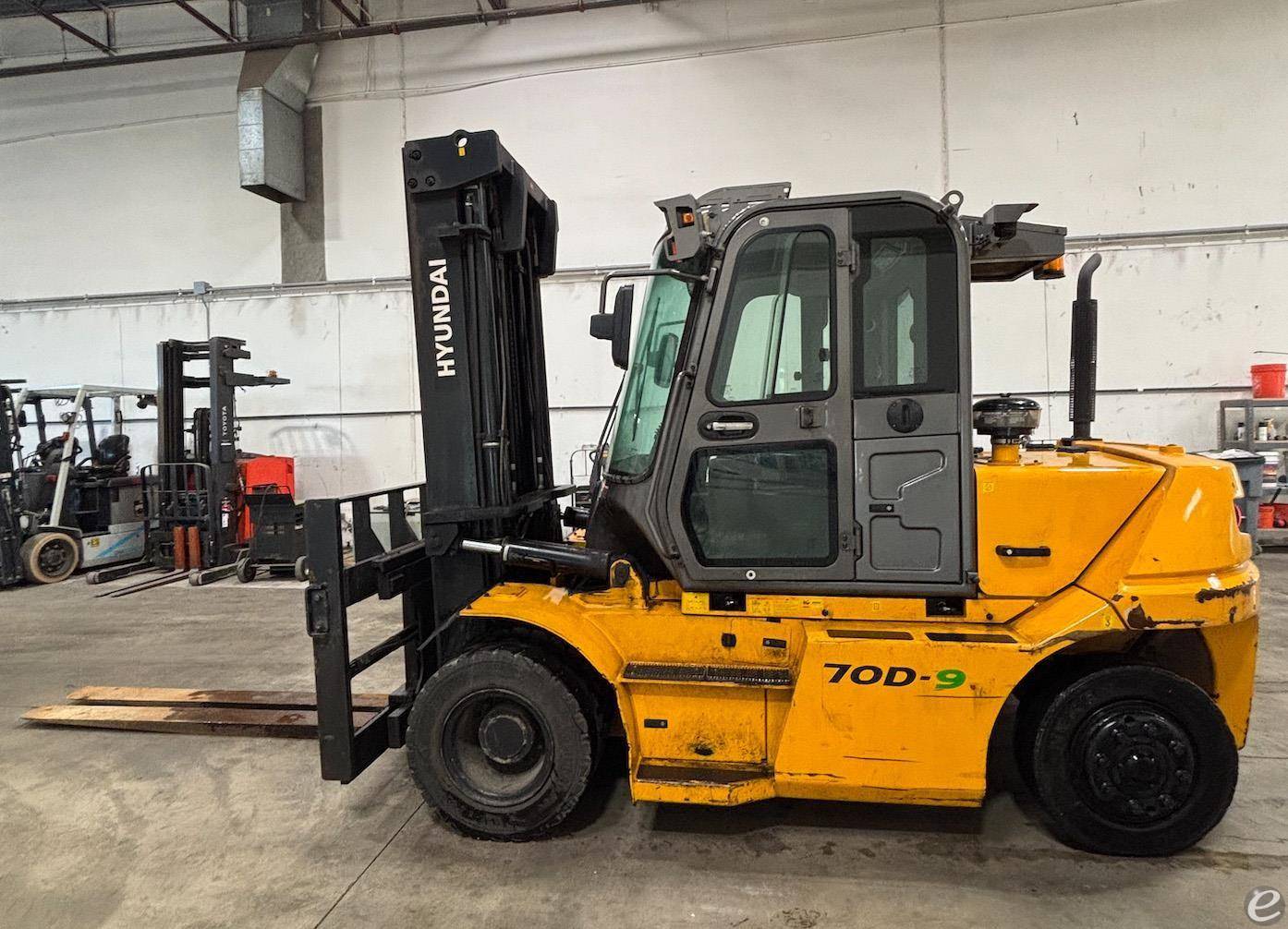 2019 Hyundai 70D-9