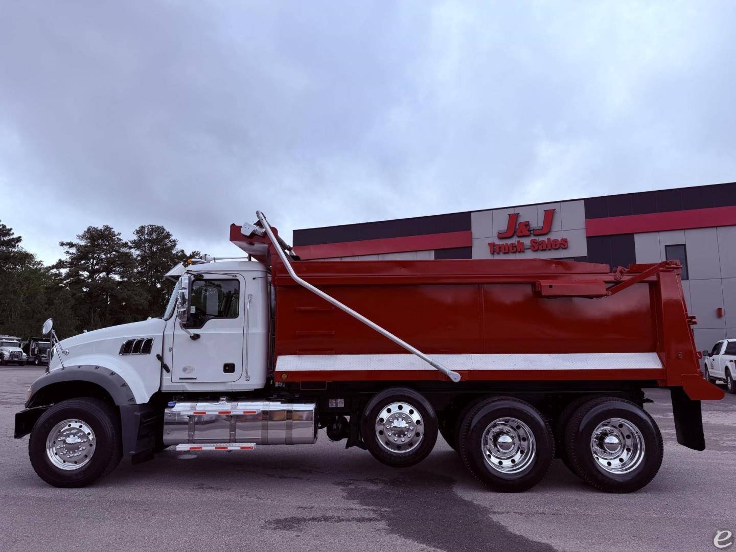 2020 Mack GRANITE 64FR